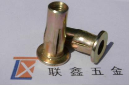 拉帽有什么材料制作而成？